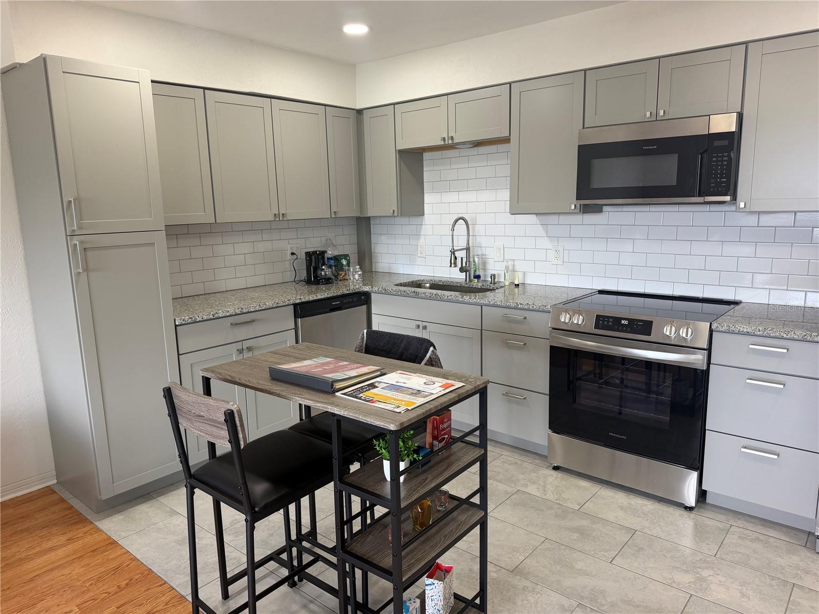 416 73rd Unit 205, St Petersburg, FL 33702