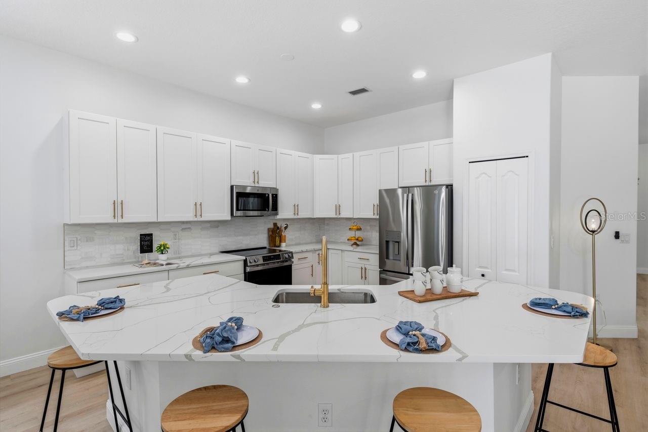 6011 Chaparral, Sarasota, FL 34243
