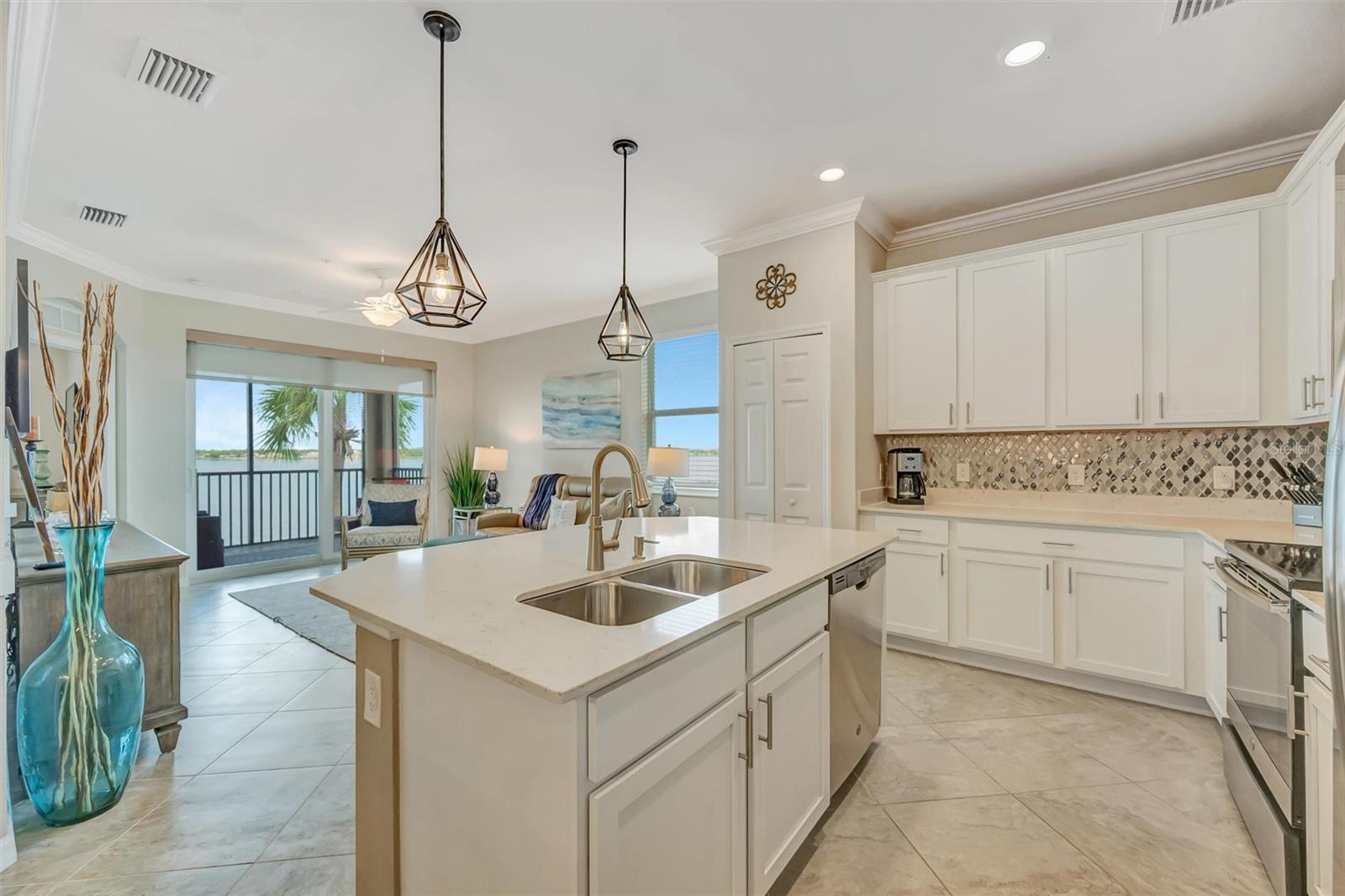 920 Tidewater Shores Unit 308, Bradenton, FL 34208