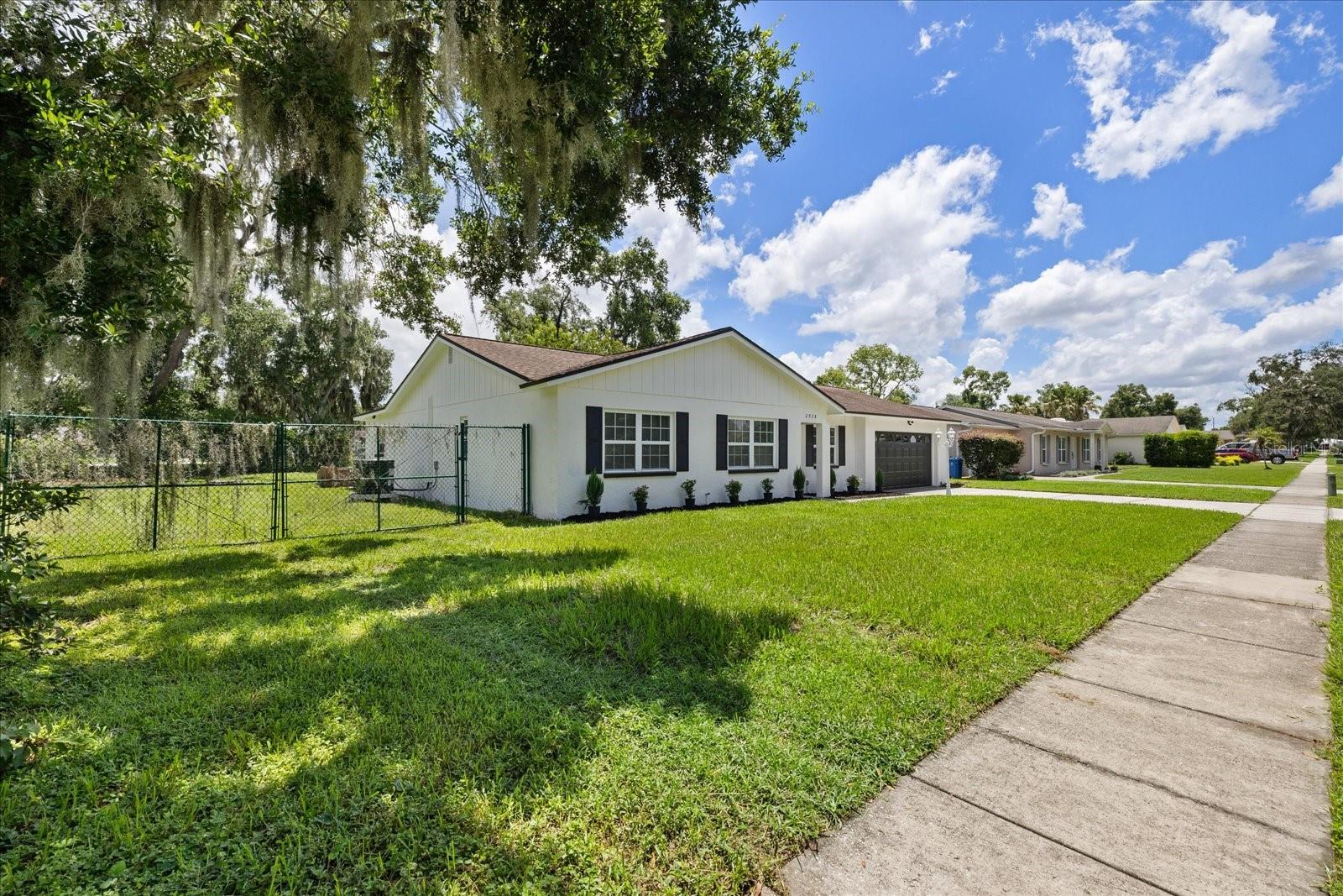 2928 Forest, Seffner, FL 33584