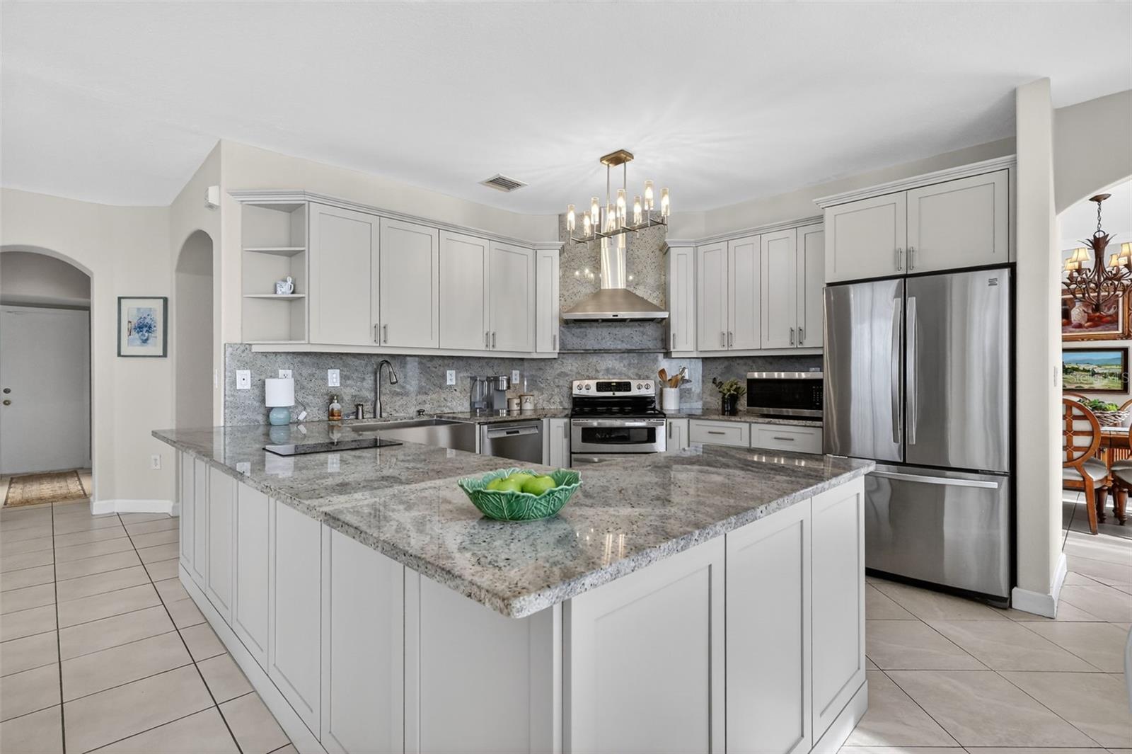 15144 20th, Miami, FL 33185