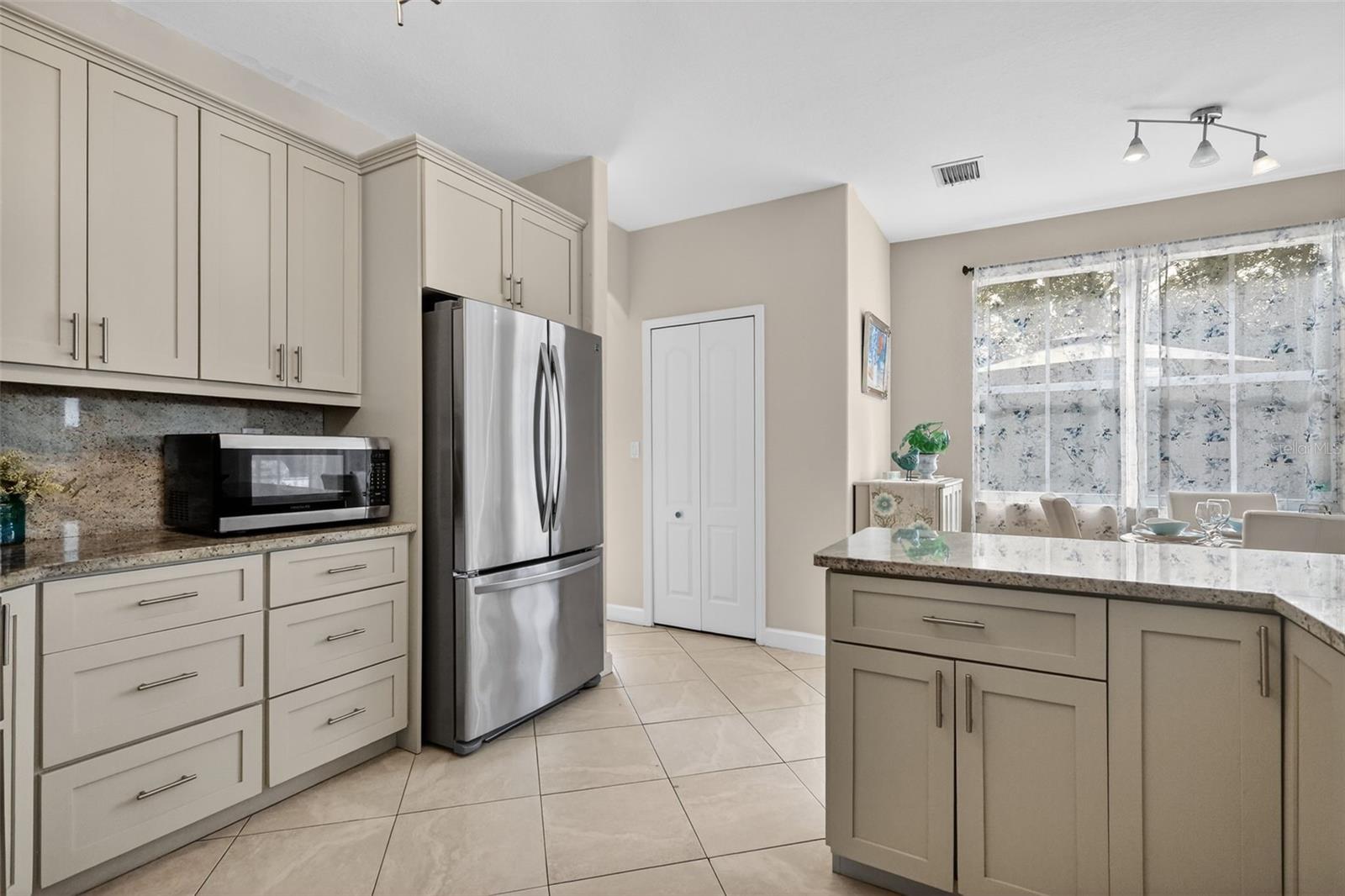15144 20th, Miami, FL 33185