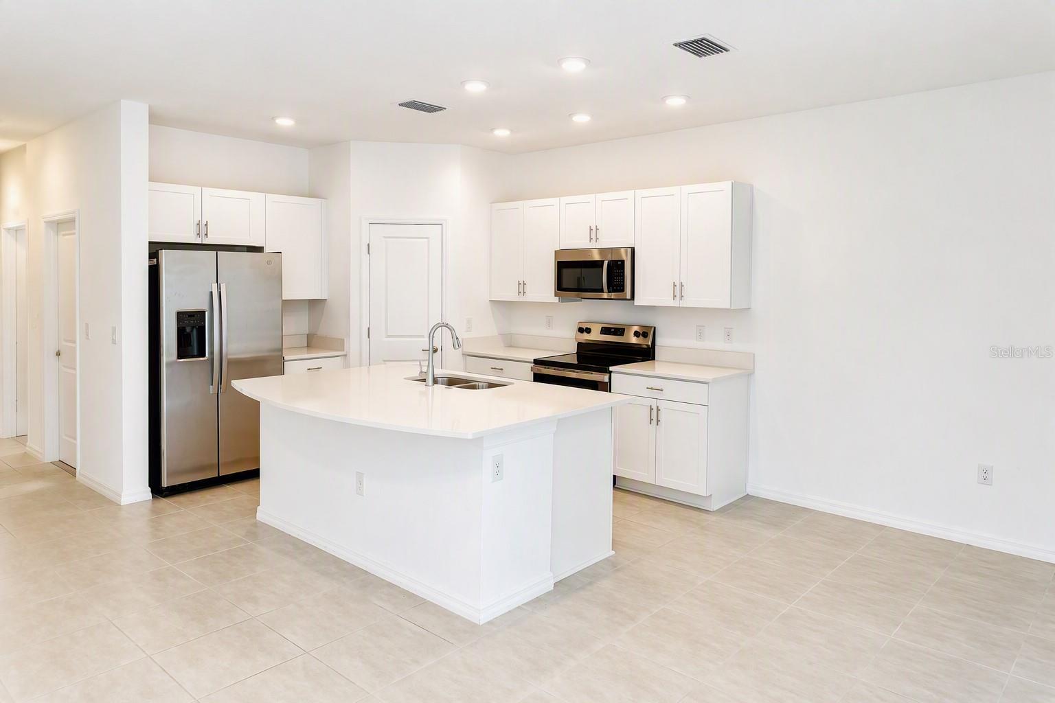 9052 Driven Snow, Sarasota, FL 34241