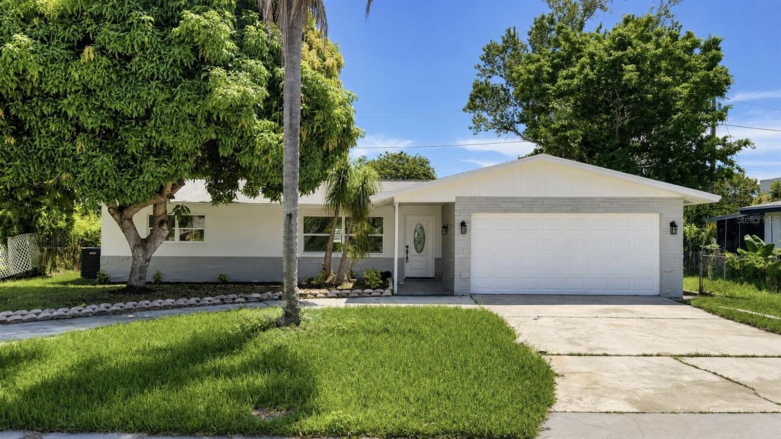 1421 Heather, Dunedin, FL 34698