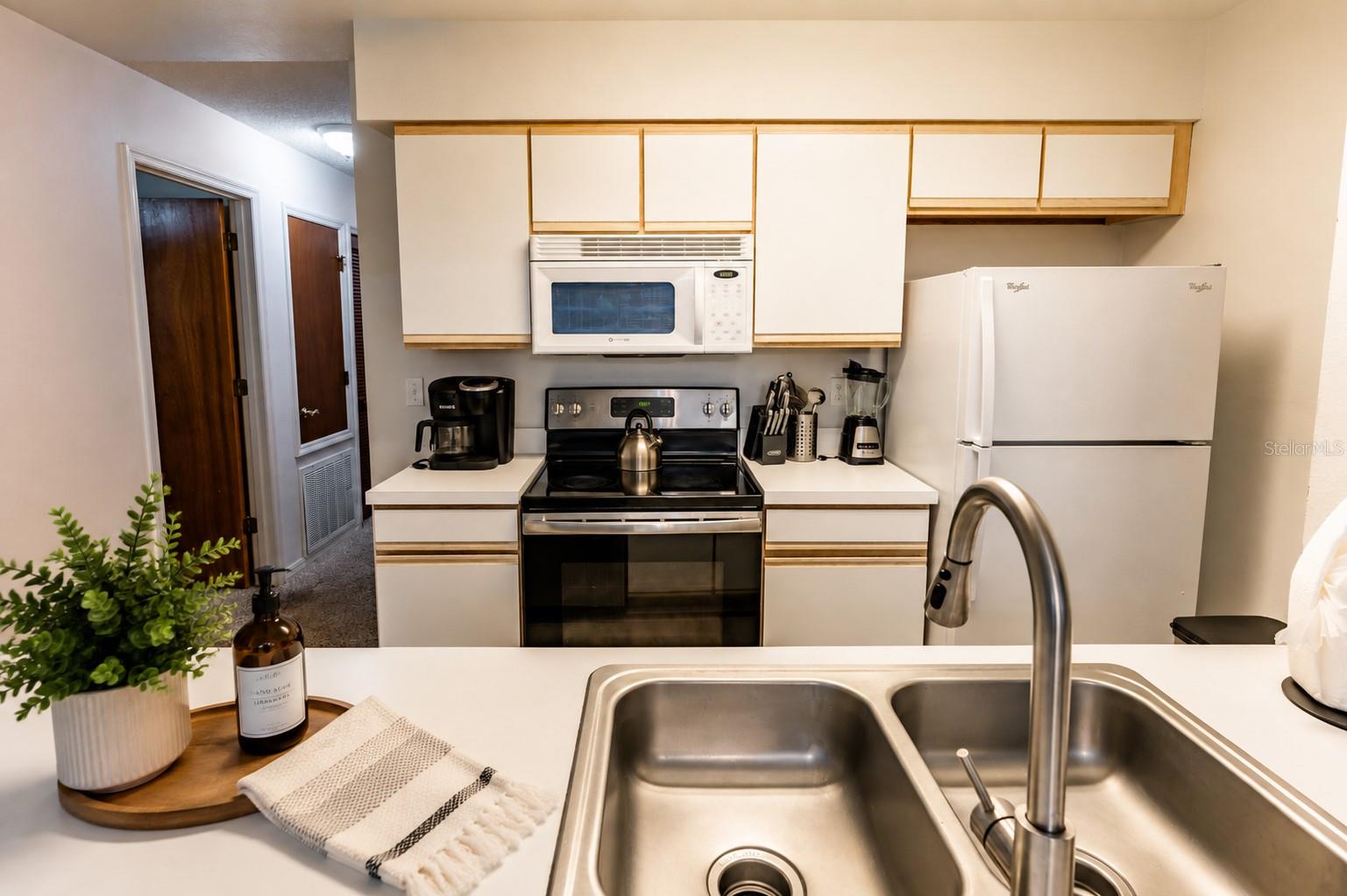 2440 Sweetwater Club Unit 40, Kissimmee, FL 34746