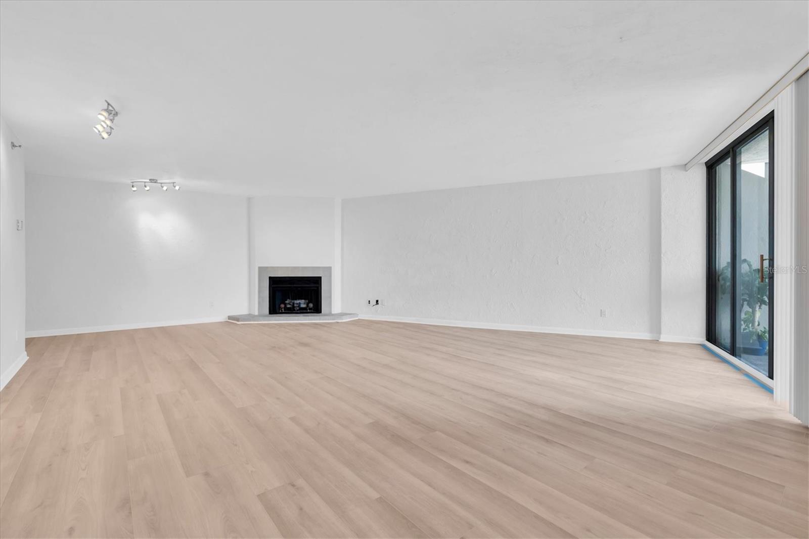 1600 Gulf Unit 617, Clearwater Beach, FL 33767