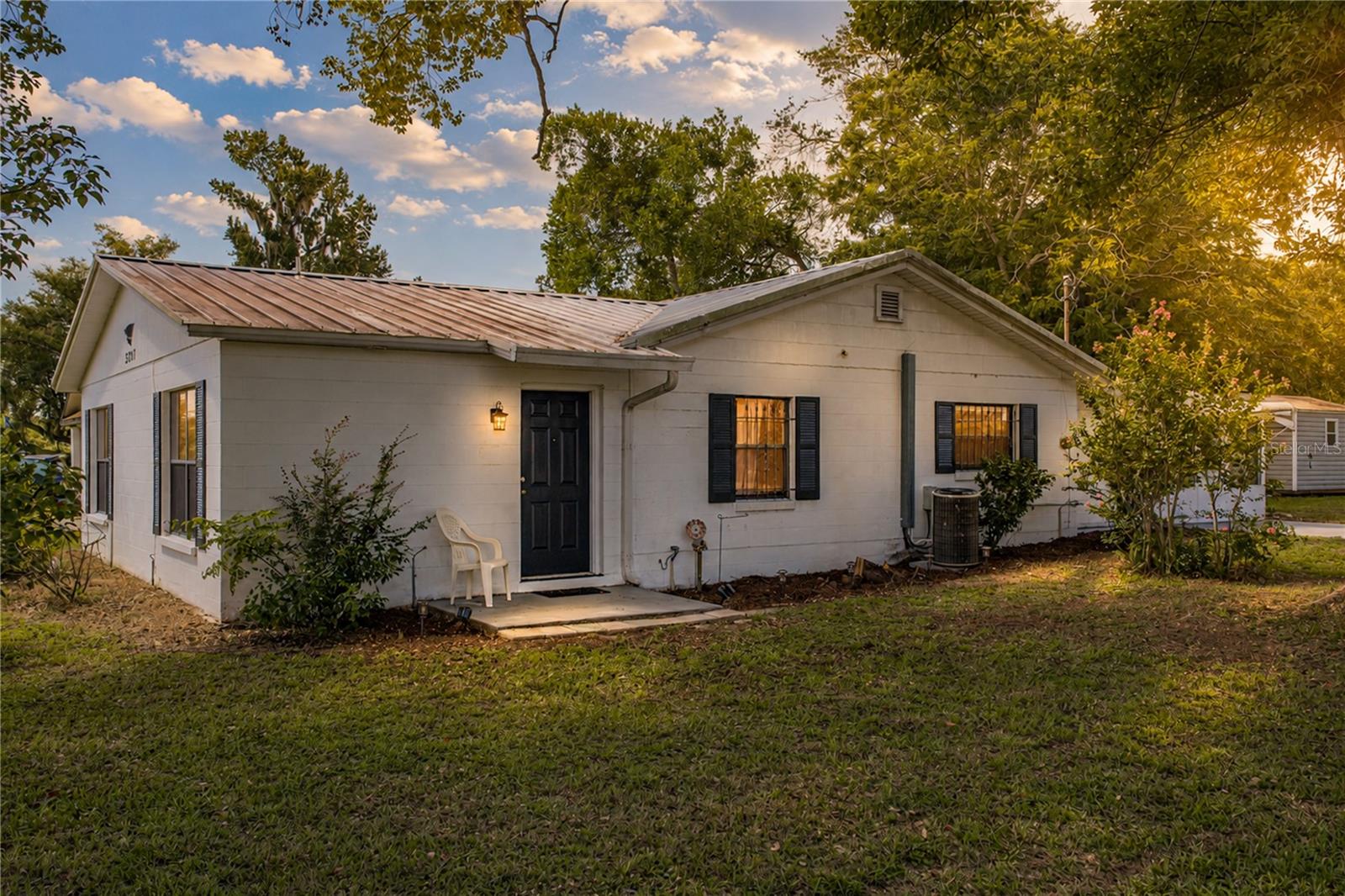 5207 10th, Zephyrhills, FL 33542