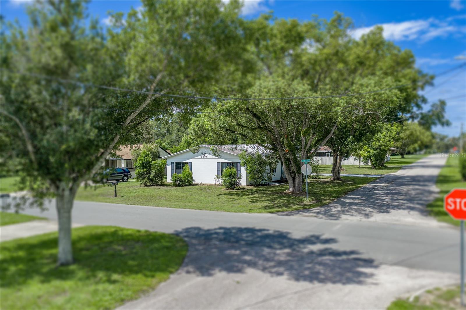 5207 10th, Zephyrhills, FL 33542