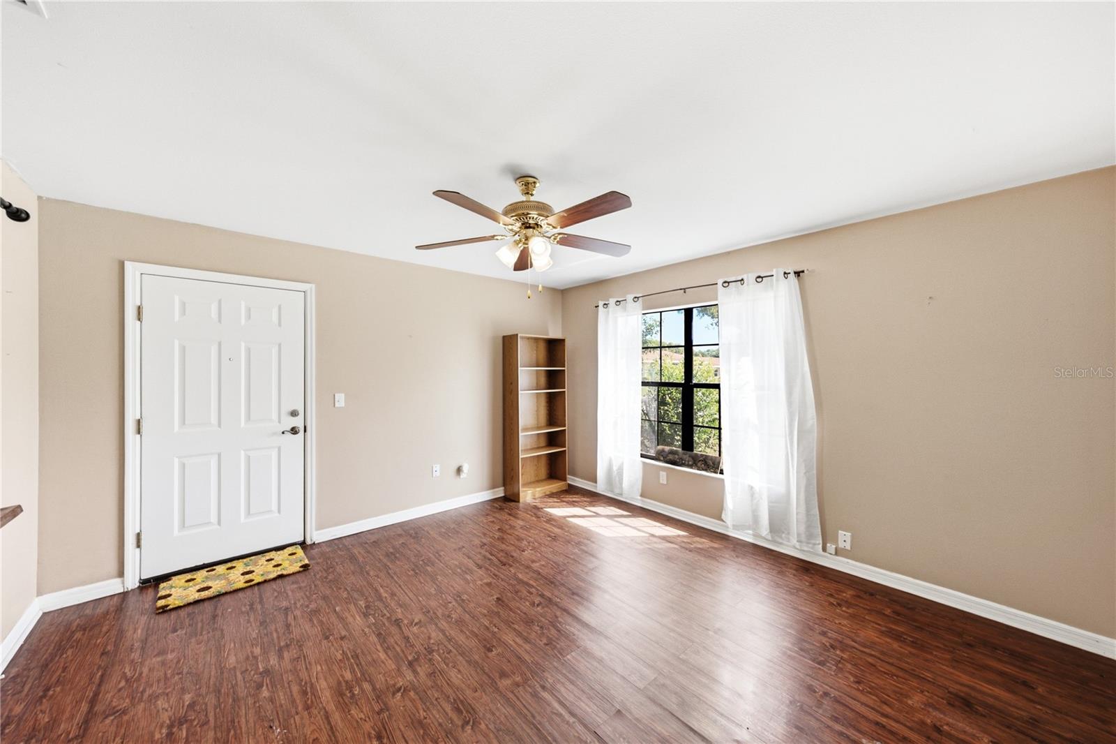 5207 10th, Zephyrhills, FL 33542