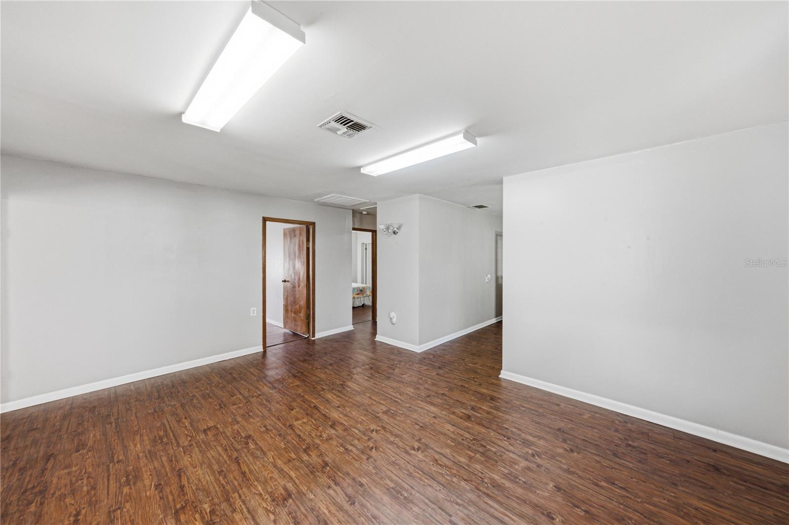 5207 10th, Zephyrhills, FL 33542