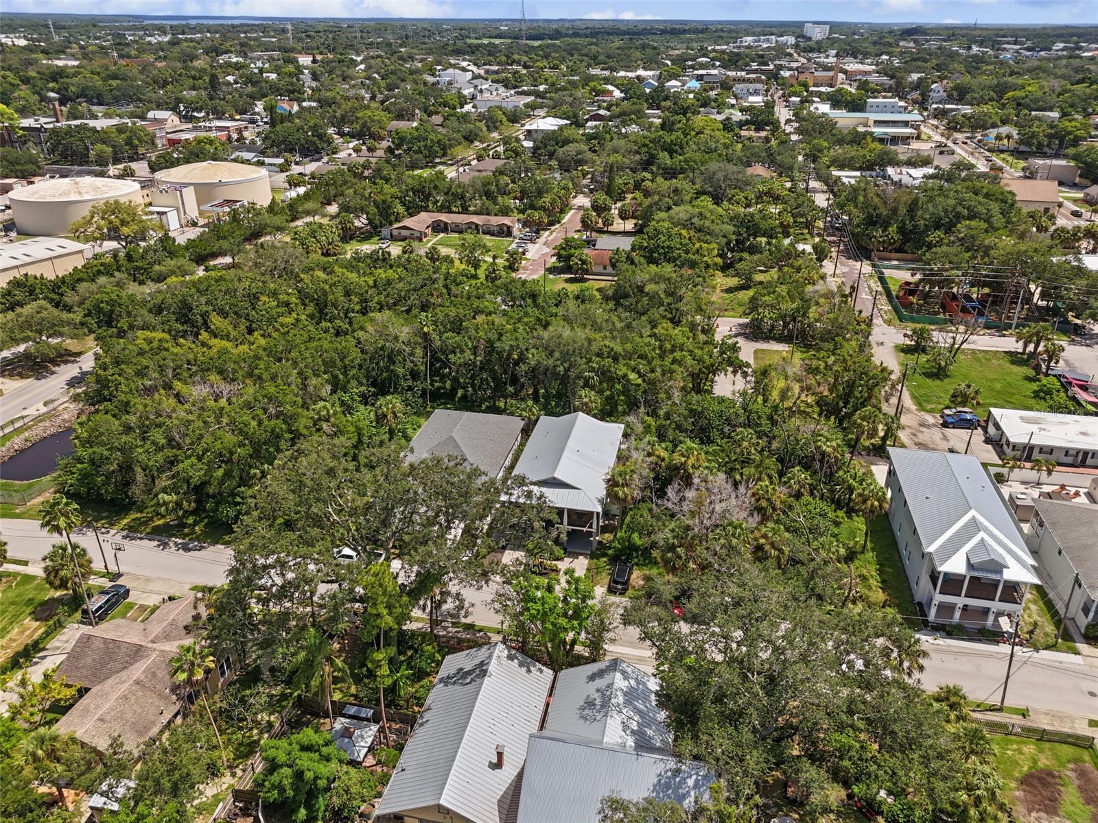 170 Spruce, Tarpon Springs, FL 34689
