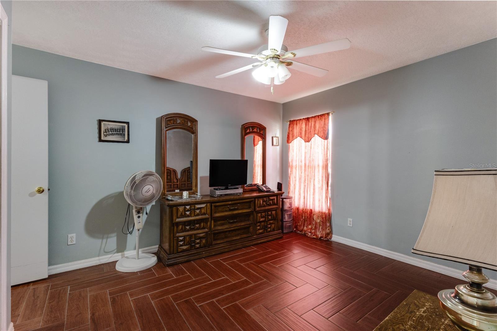 696 Grand, Clermont, FL 34711