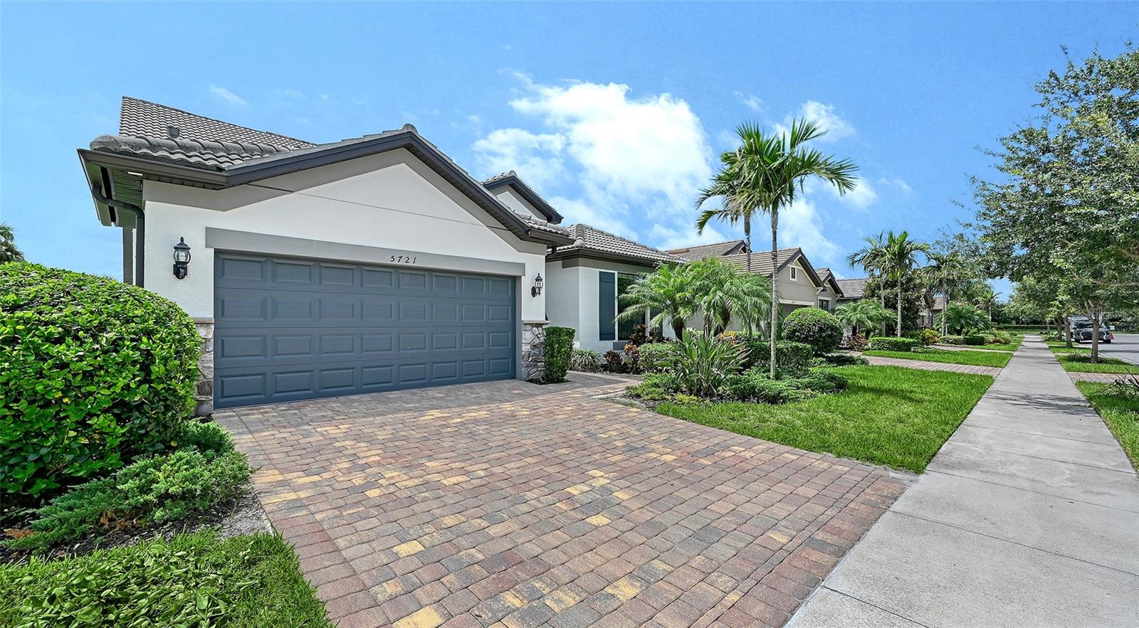5721 Sweet Leaf, Sarasota, FL 34238