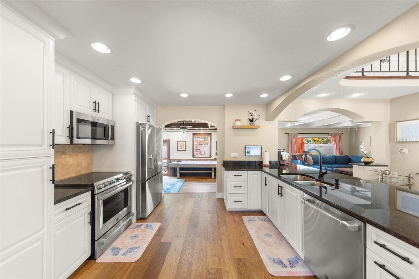 3005 Sunset, Belleair Bluffs, FL 33770