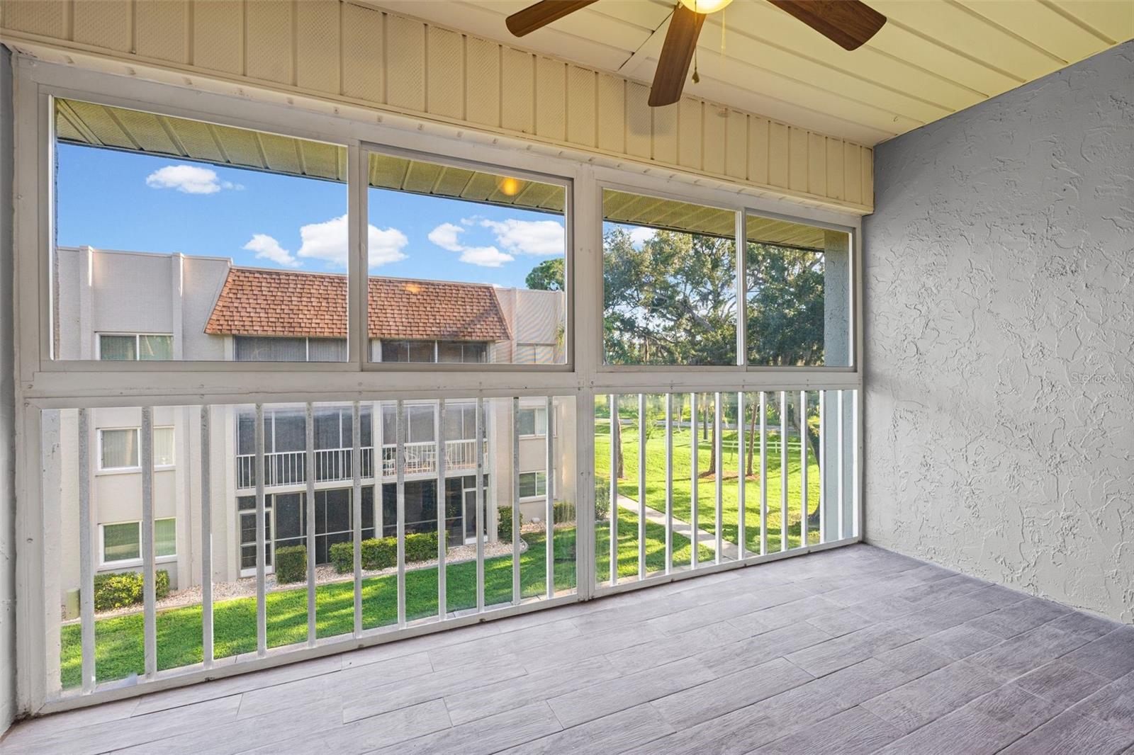 1310 Glen Oaks Unit 383e, Sarasota, FL 34232