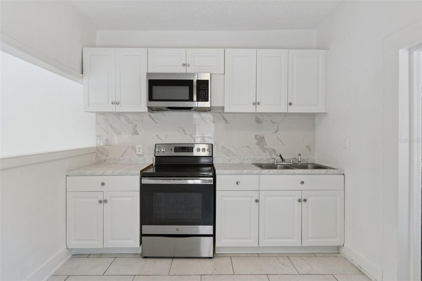 1743 Yale, St Petersburg, FL 33712
