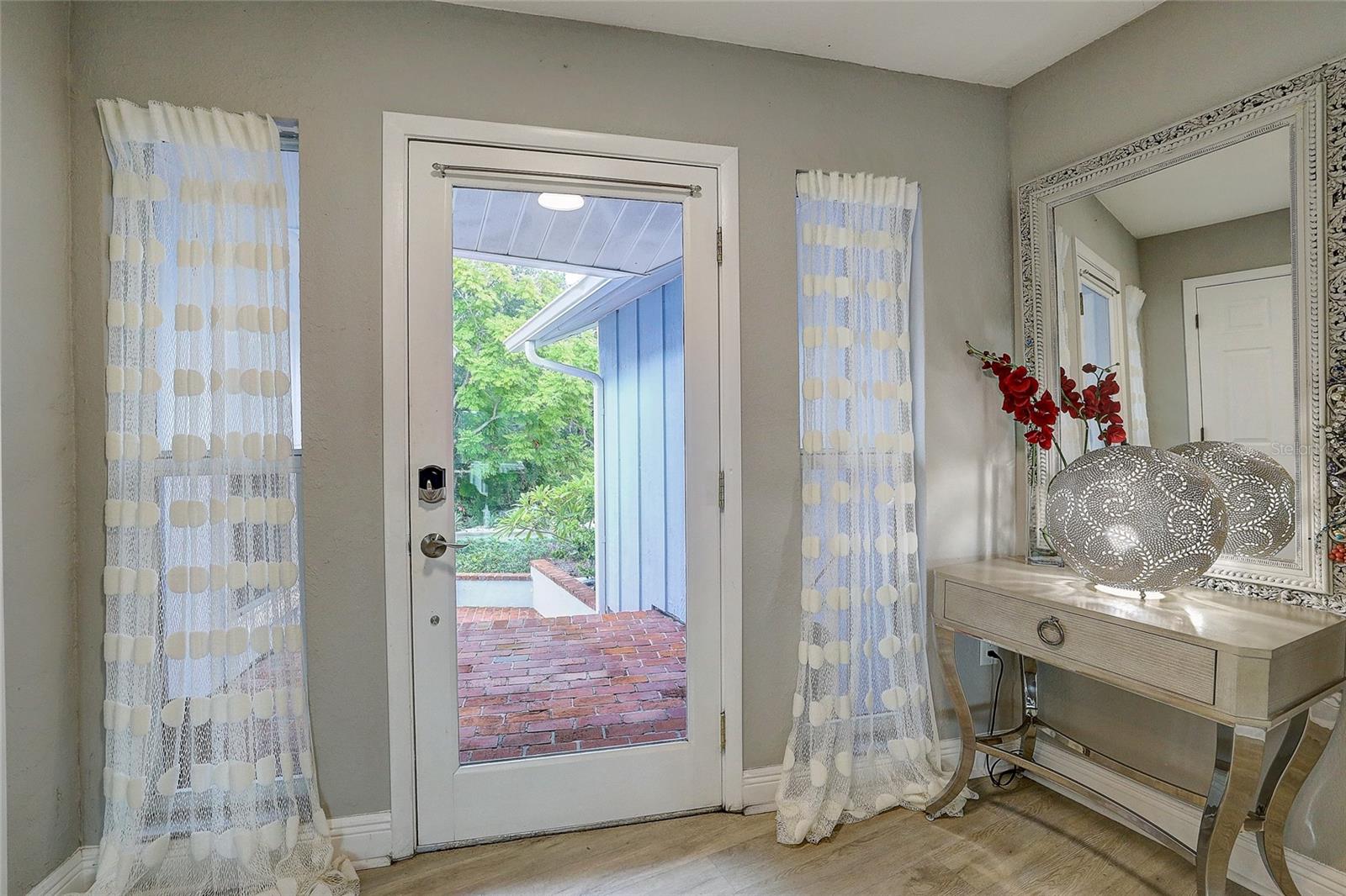 3214 Seclusion, Sarasota, FL 34239