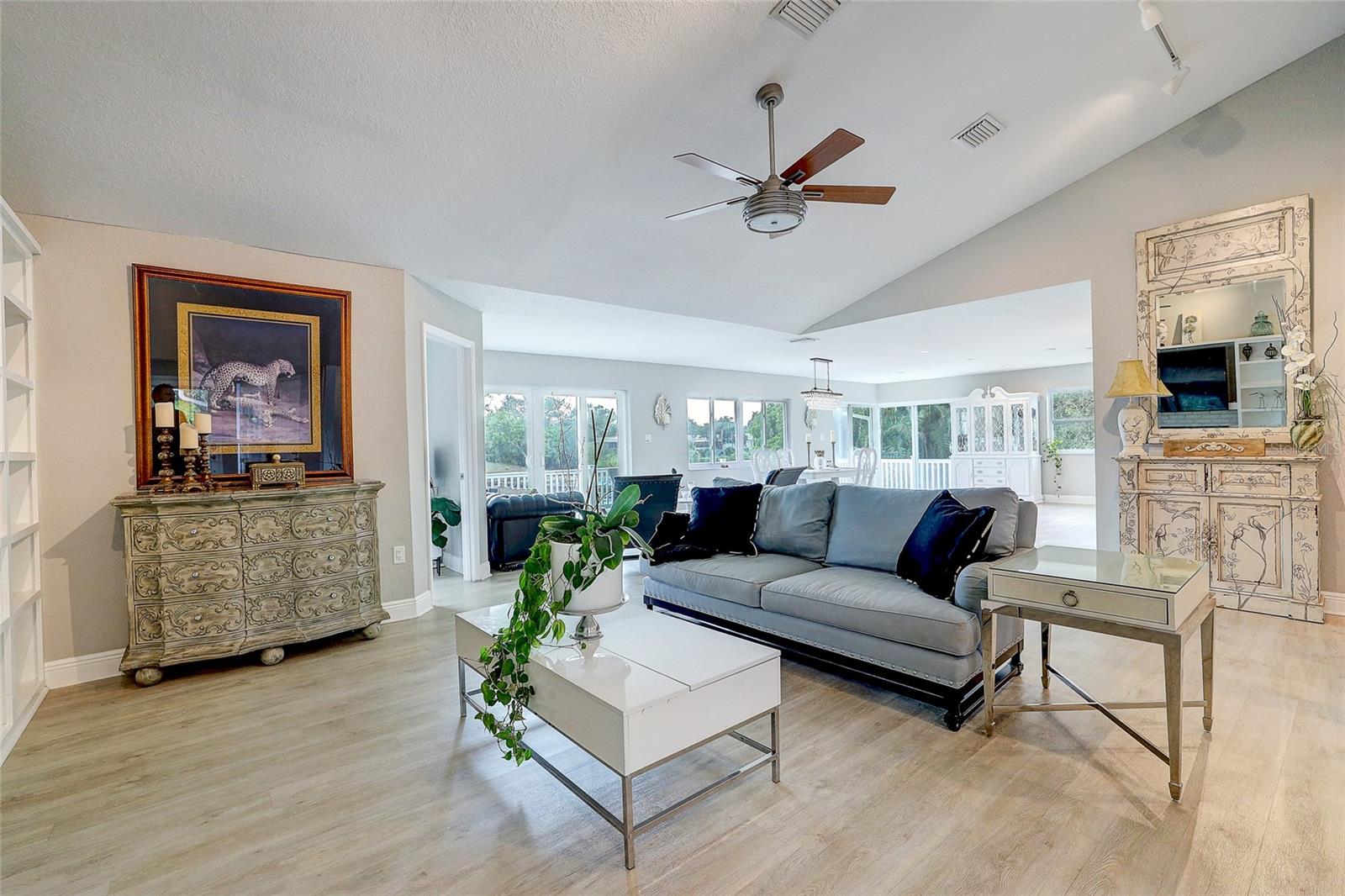 3214 Seclusion, Sarasota, FL 34239