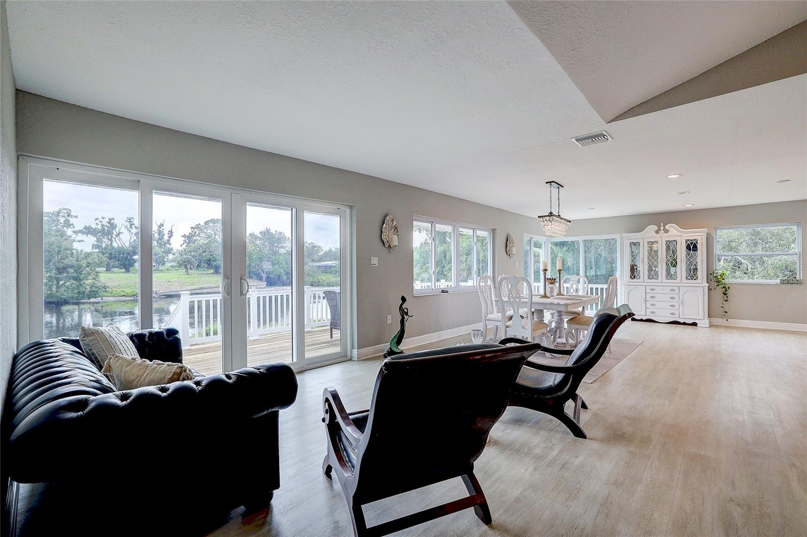 3214 Seclusion, Sarasota, FL 34239