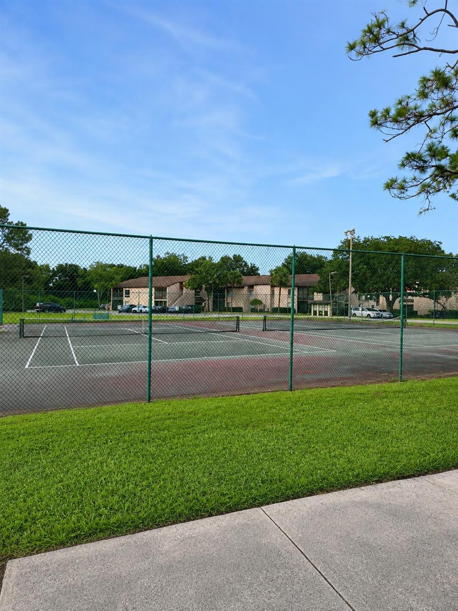 2430 Lemon Tree Unit 2i, Orlando, FL 32839