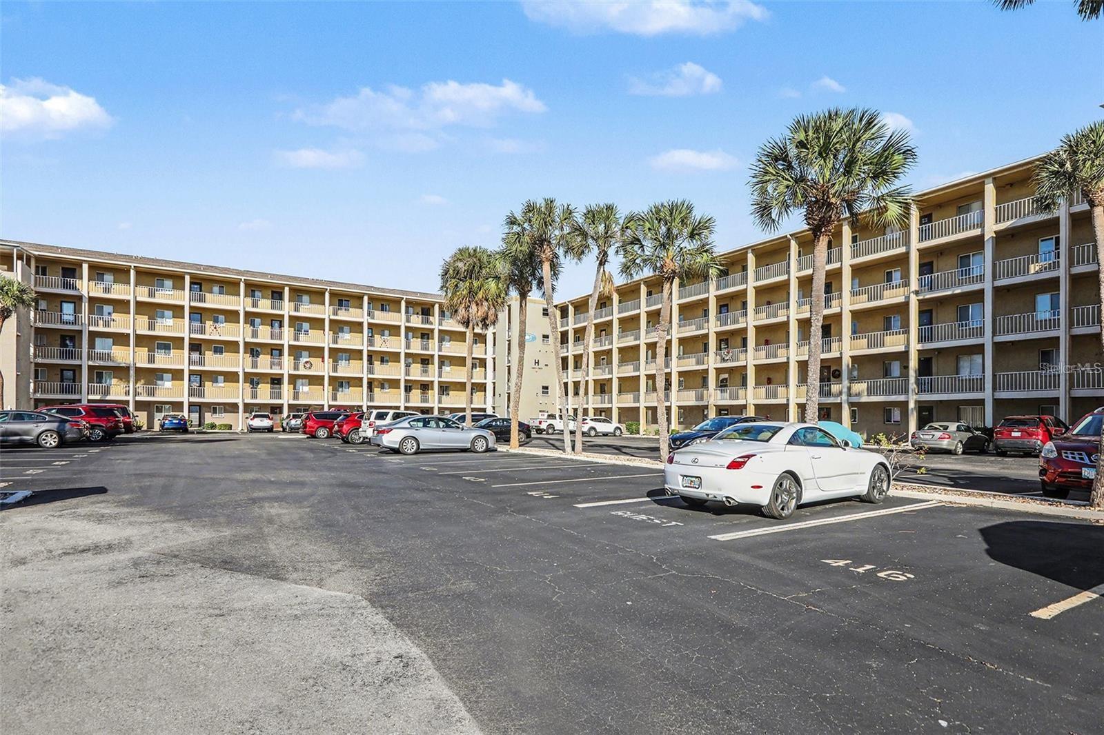 3723 Lake Bayshore Unit H206, Bradenton, FL 34205