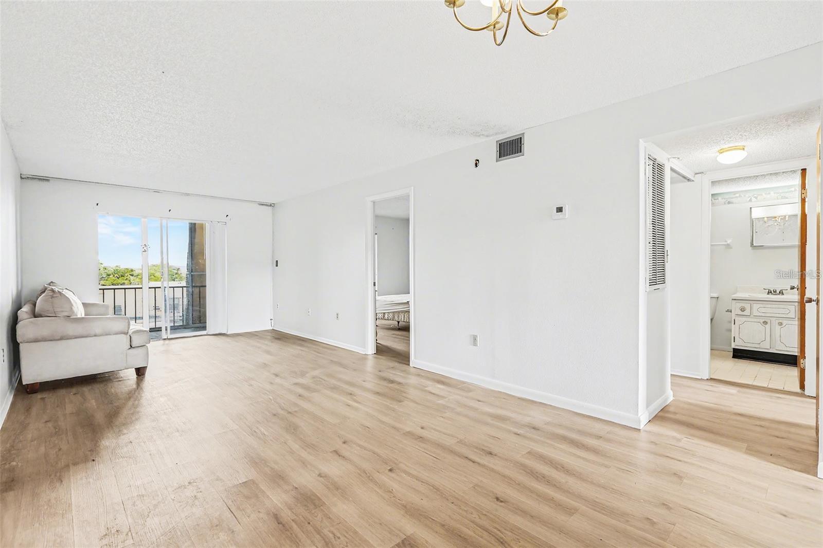 3723 Lake Bayshore Unit H206, Bradenton, FL 34205