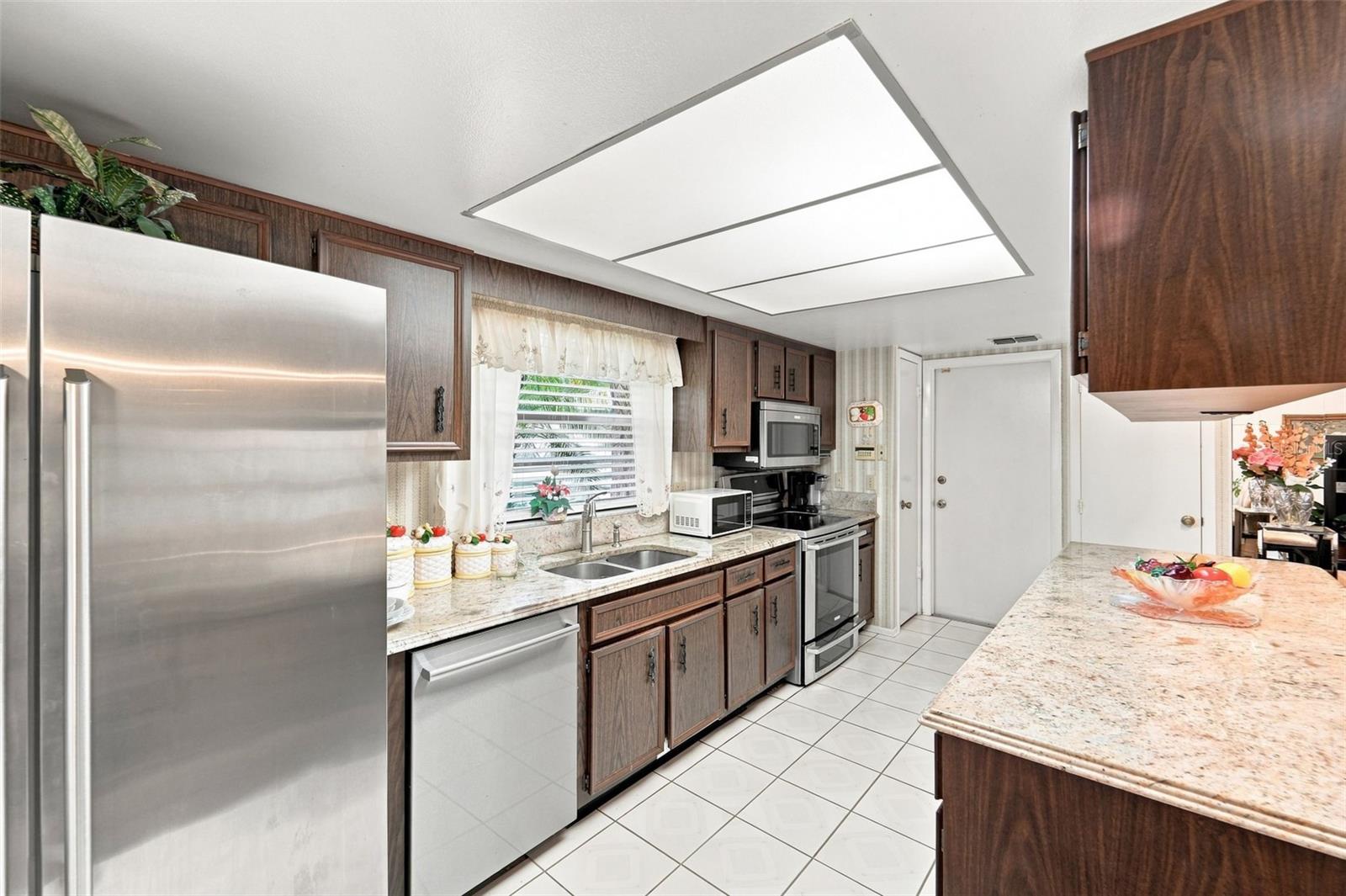14 Madeira, Orlando, FL 32825