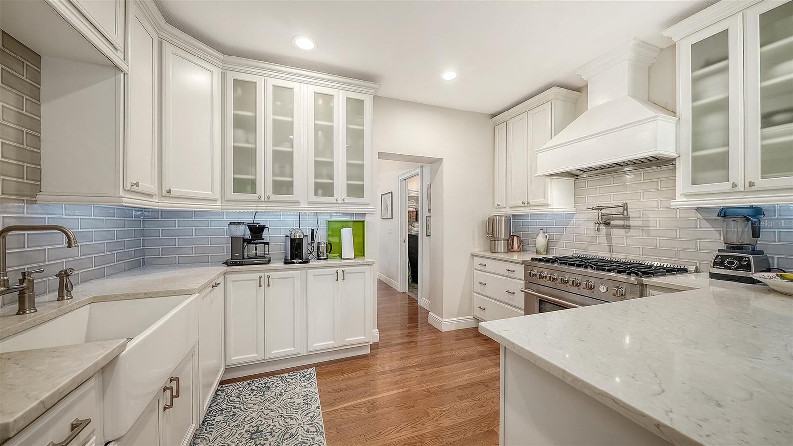 1685 6th, Sarasota, FL 34236