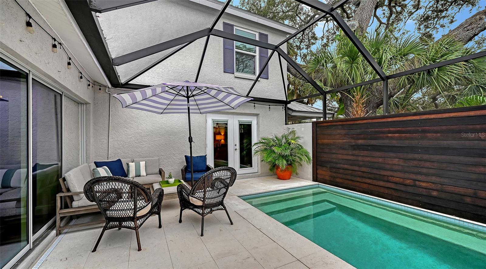 1685 6th, Sarasota, FL 34236