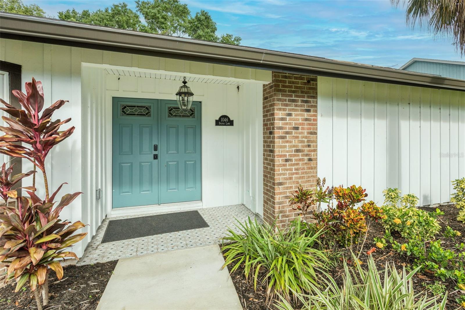 1046 Sylvia, Tampa, FL 33613