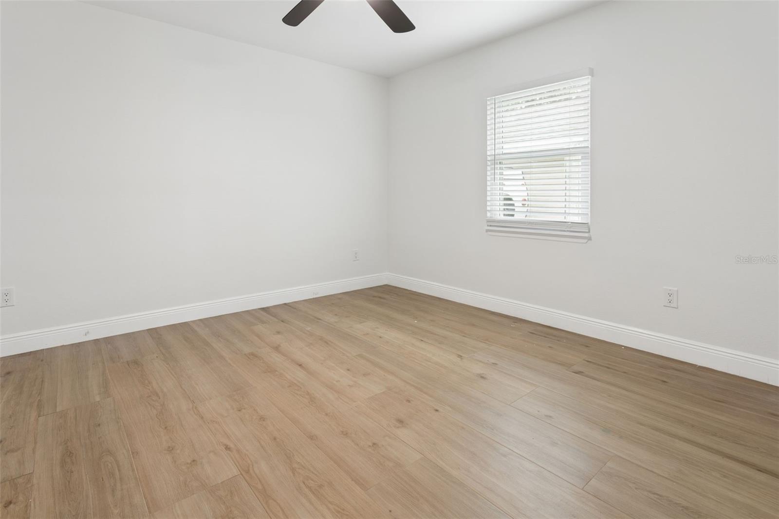 1046 Sylvia, Tampa, FL 33613