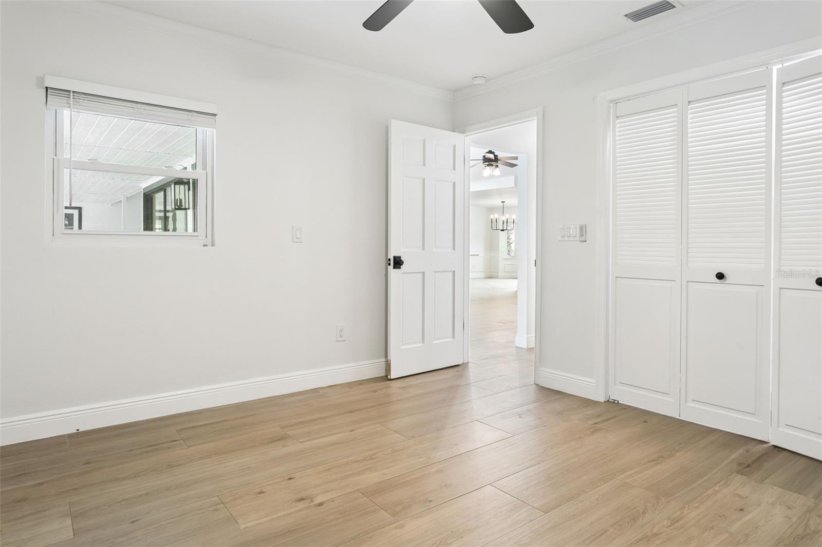1046 Sylvia, Tampa, FL 33613