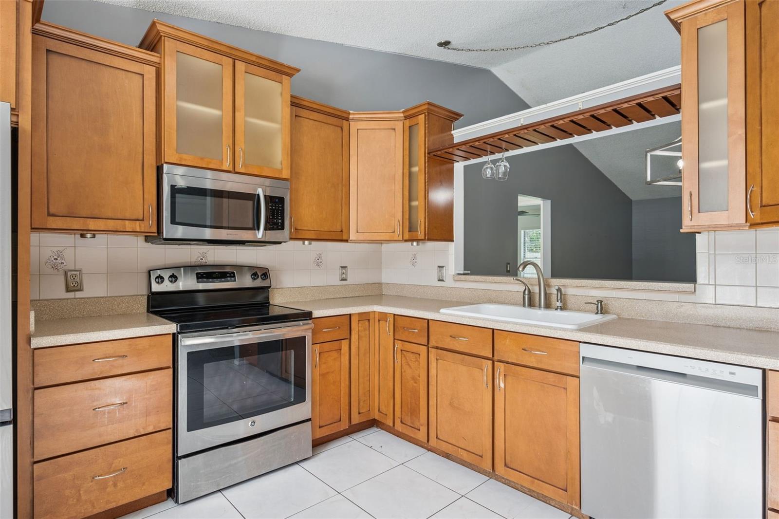 2136 Opal, Orlando, FL 32822