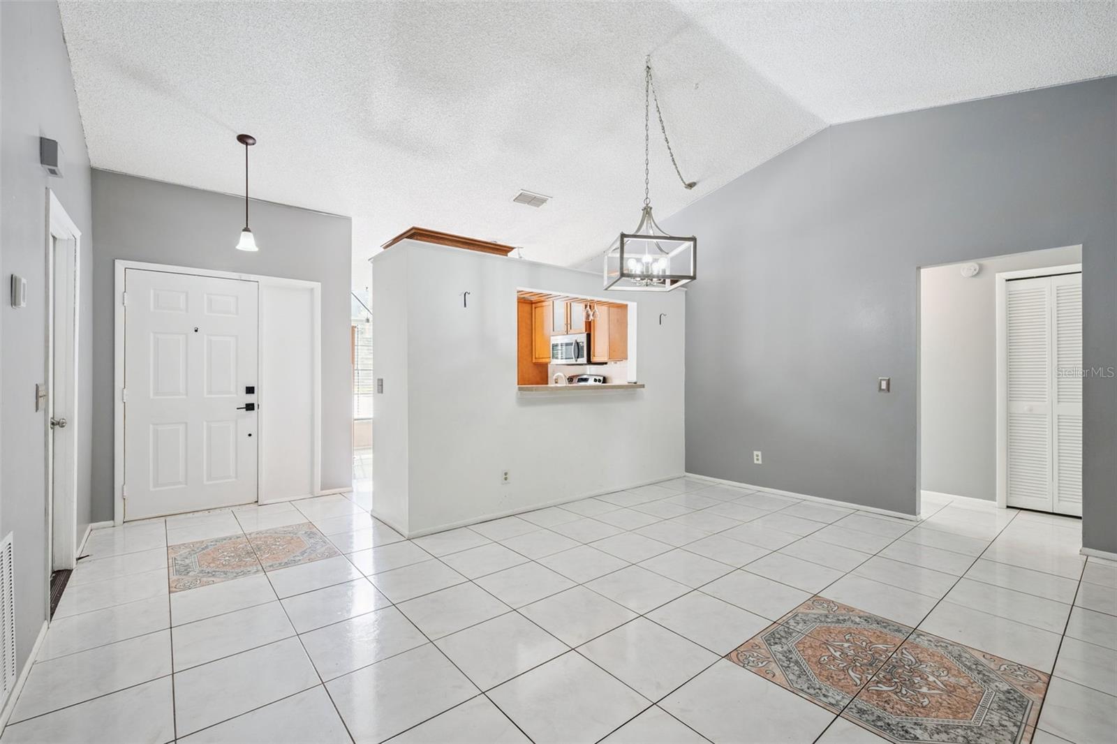 2136 Opal, Orlando, FL 32822