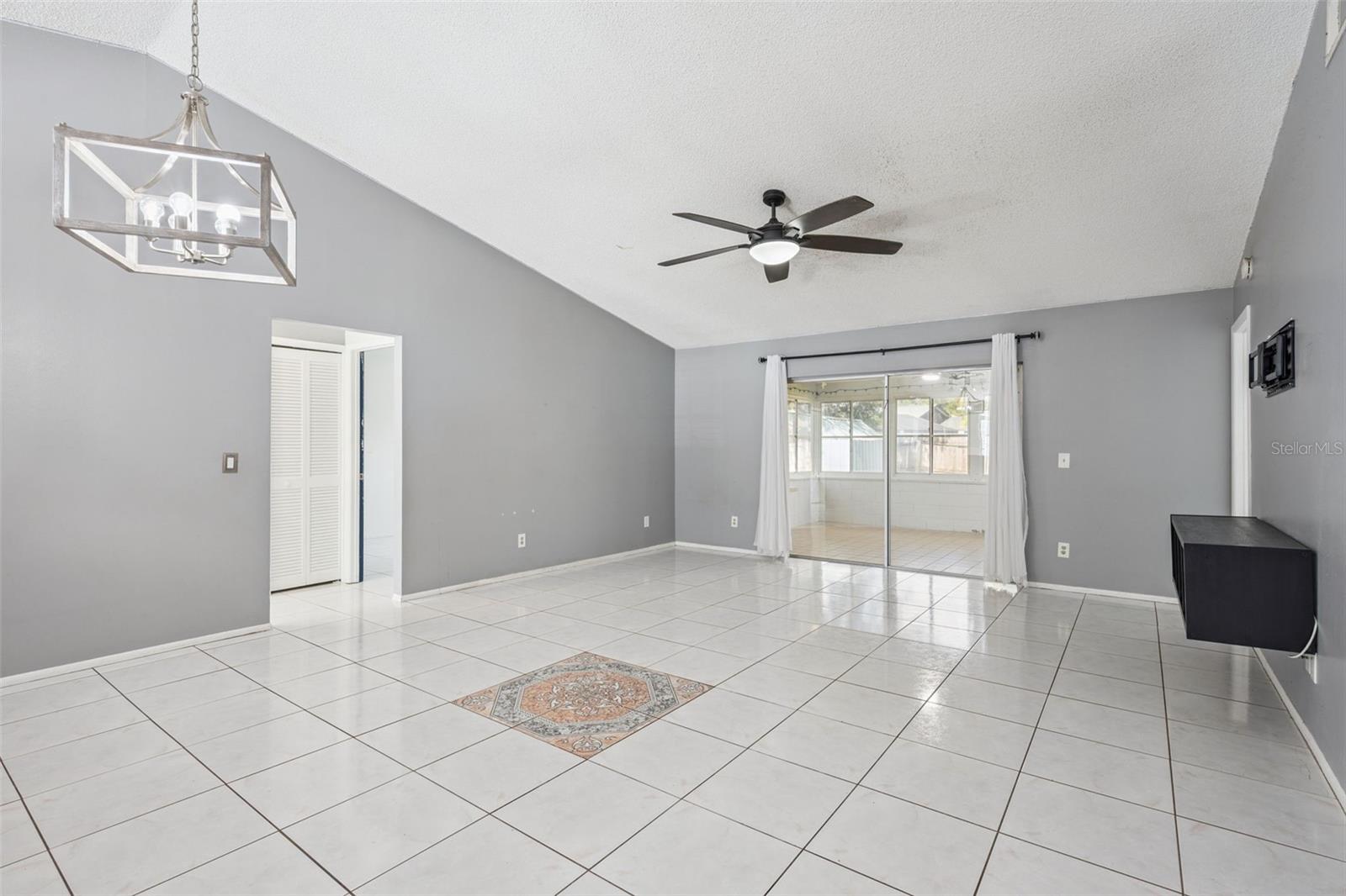 2136 Opal, Orlando, FL 32822