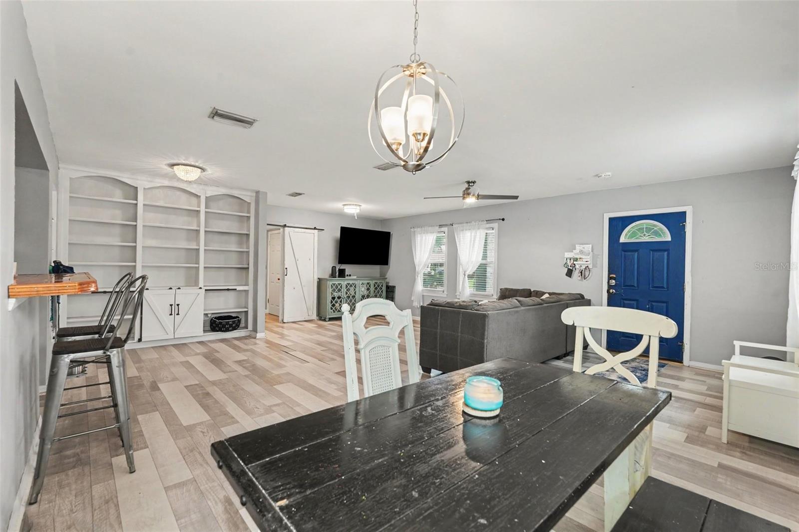 1509 Barr, Tampa, FL 33603