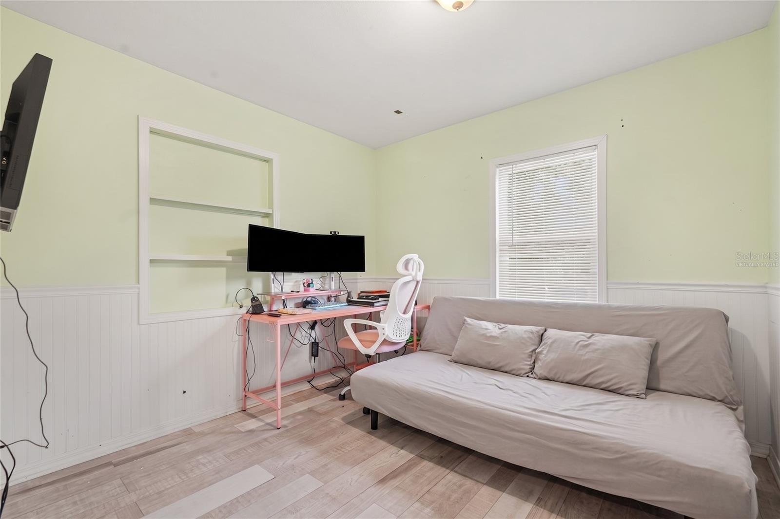1509 Barr, Tampa, FL 33603