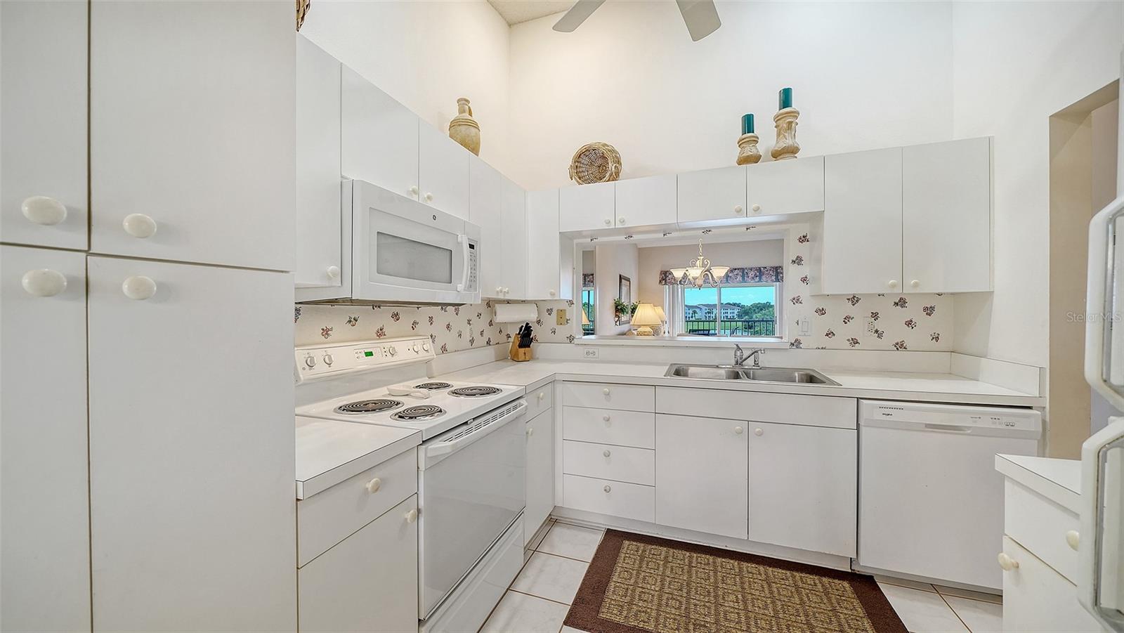 9330 Clubside Unit 3306, Sarasota, FL 34238