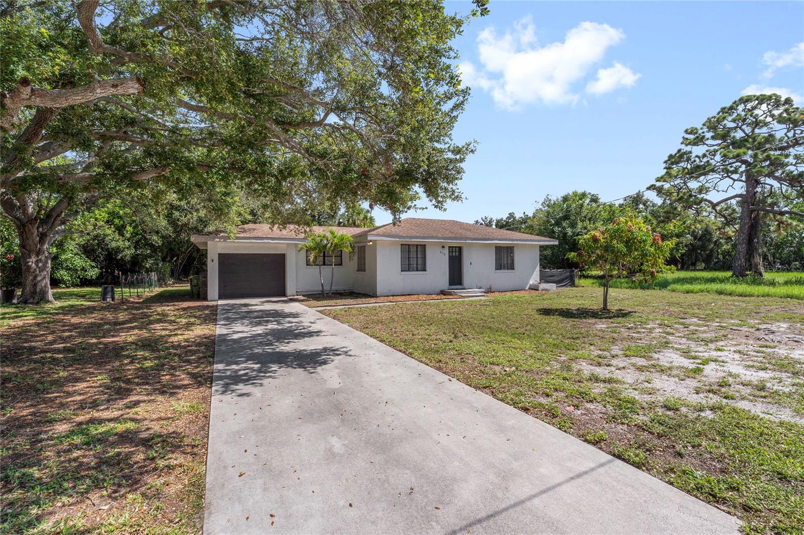 839 42nd, Sarasota, FL 34234