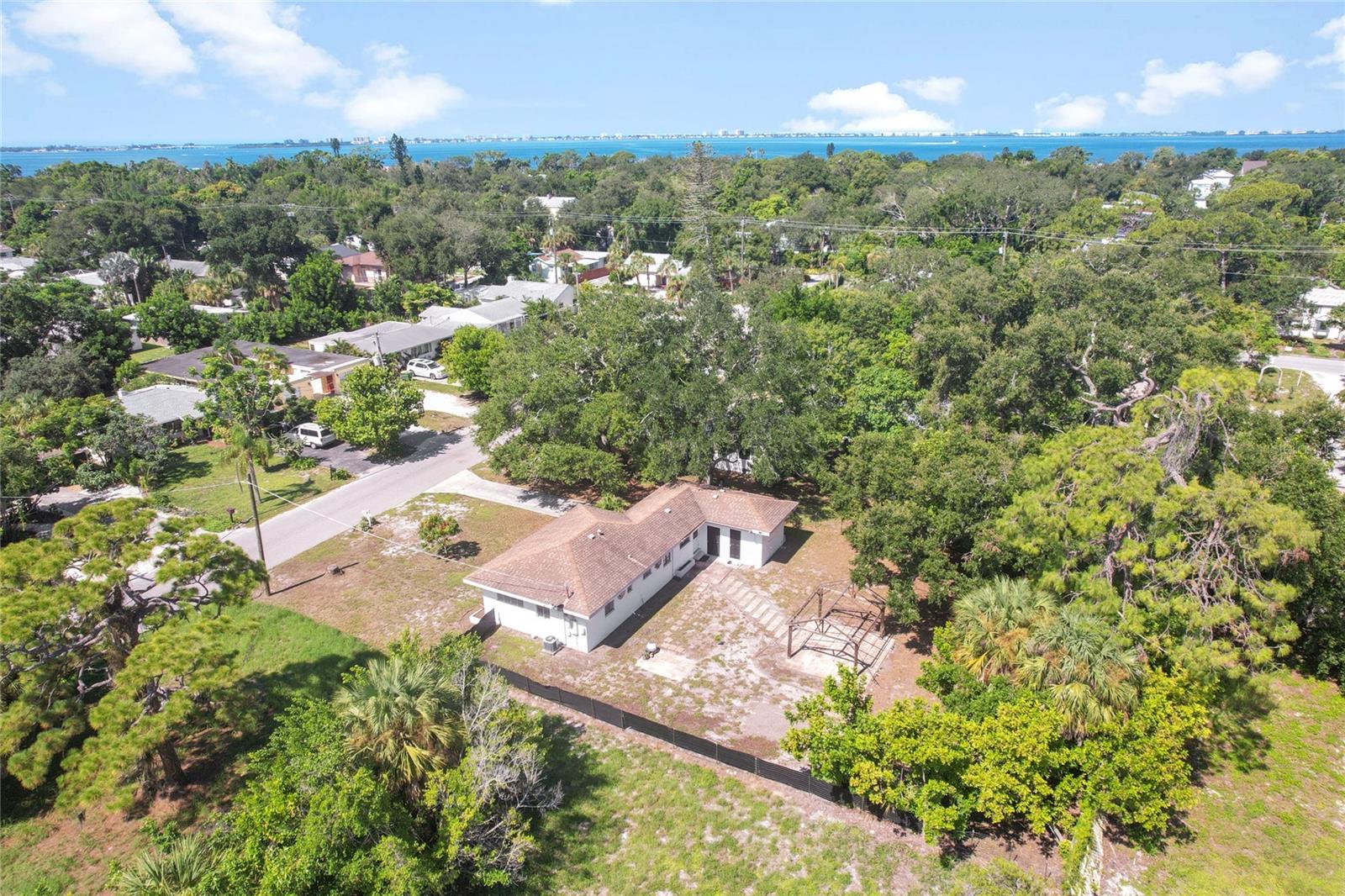 839 42nd, Sarasota, FL 34234