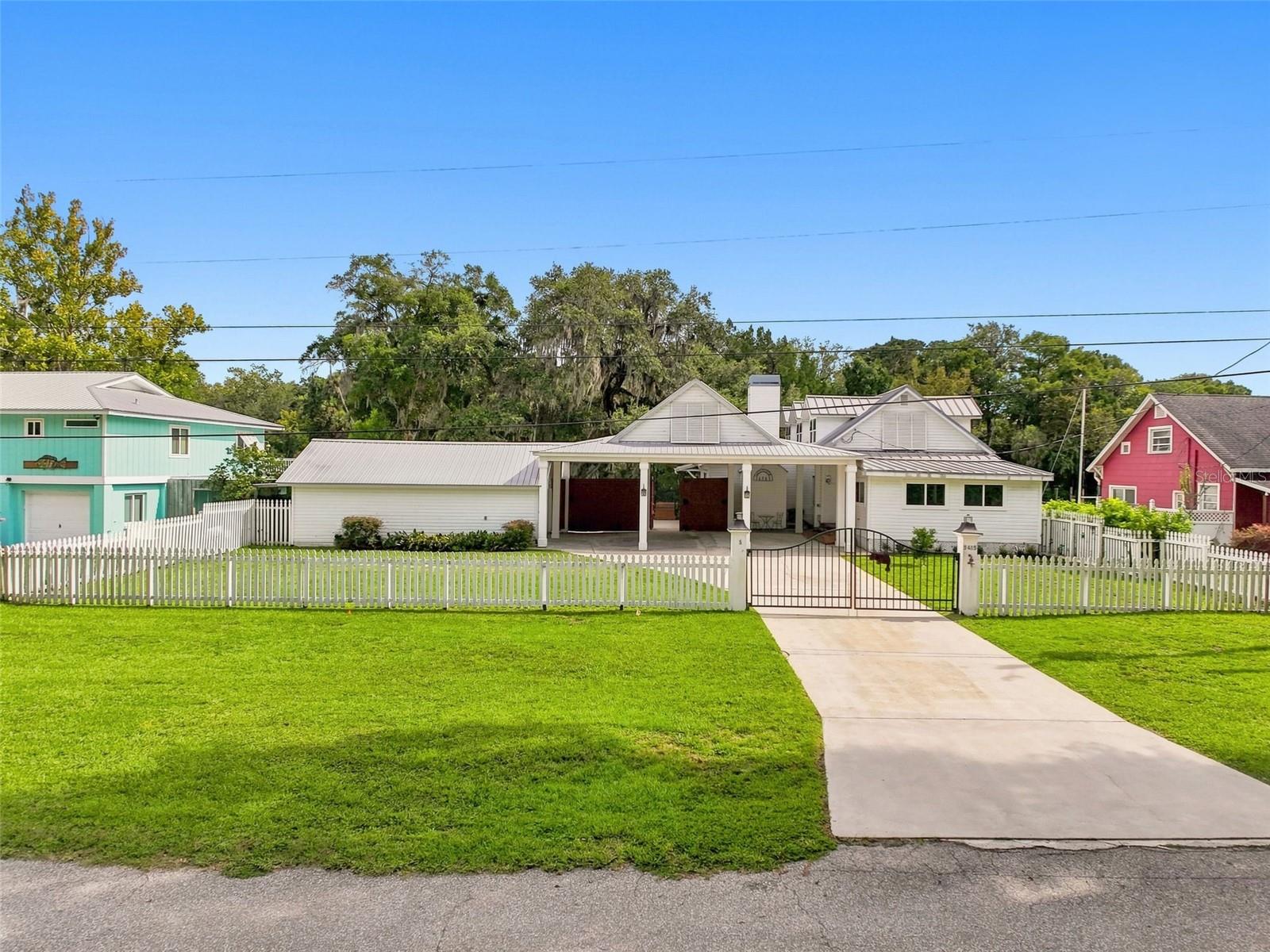 5415 Riverside, Yankeetown, FL 34498