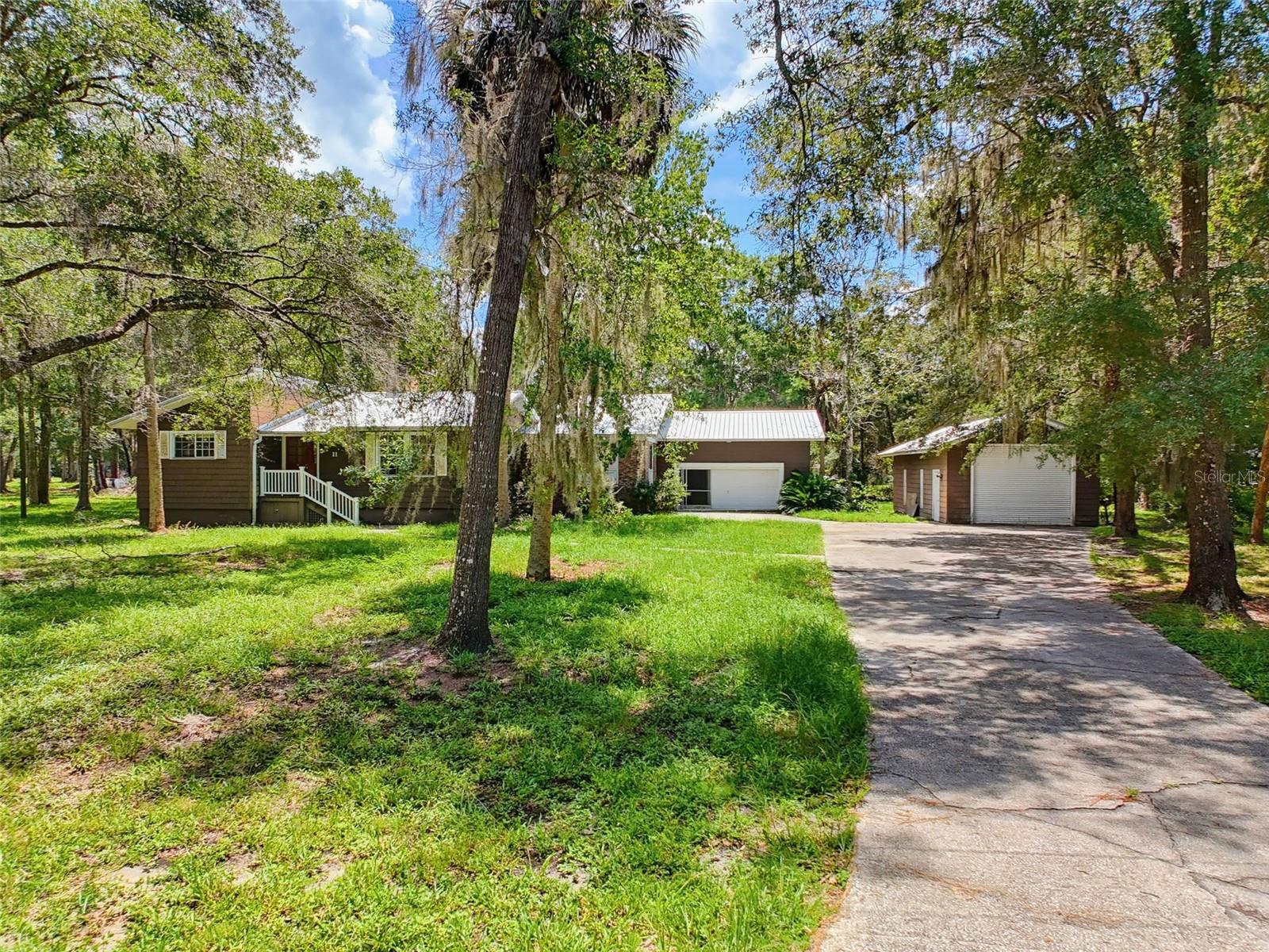 11 Patricia, Yankeetown, FL 34498