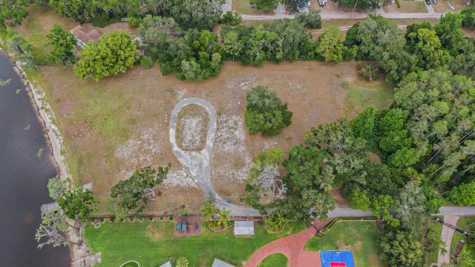 215 Lake Brant, Lutz, FL 33548