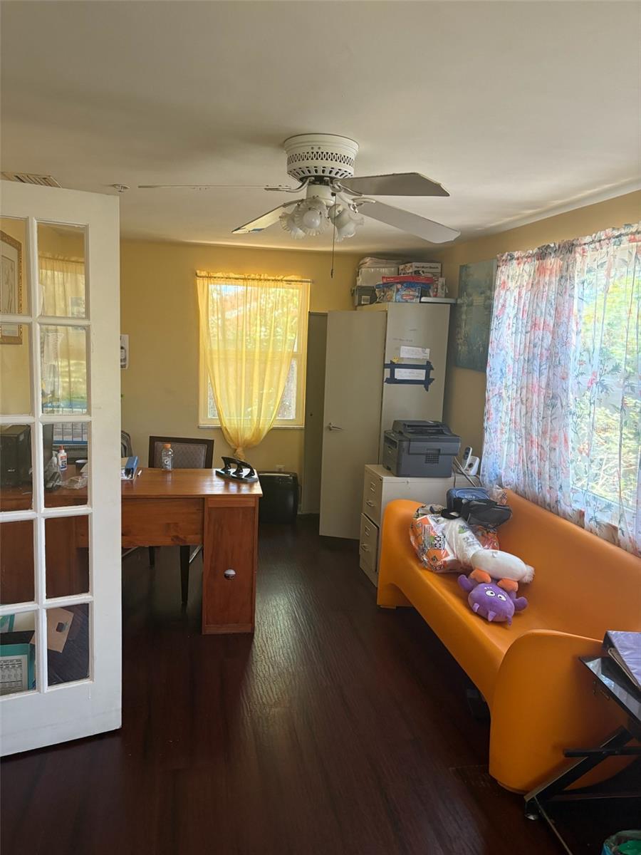 439 Martin Luther King Jr, Tarpon Springs, FL 34689