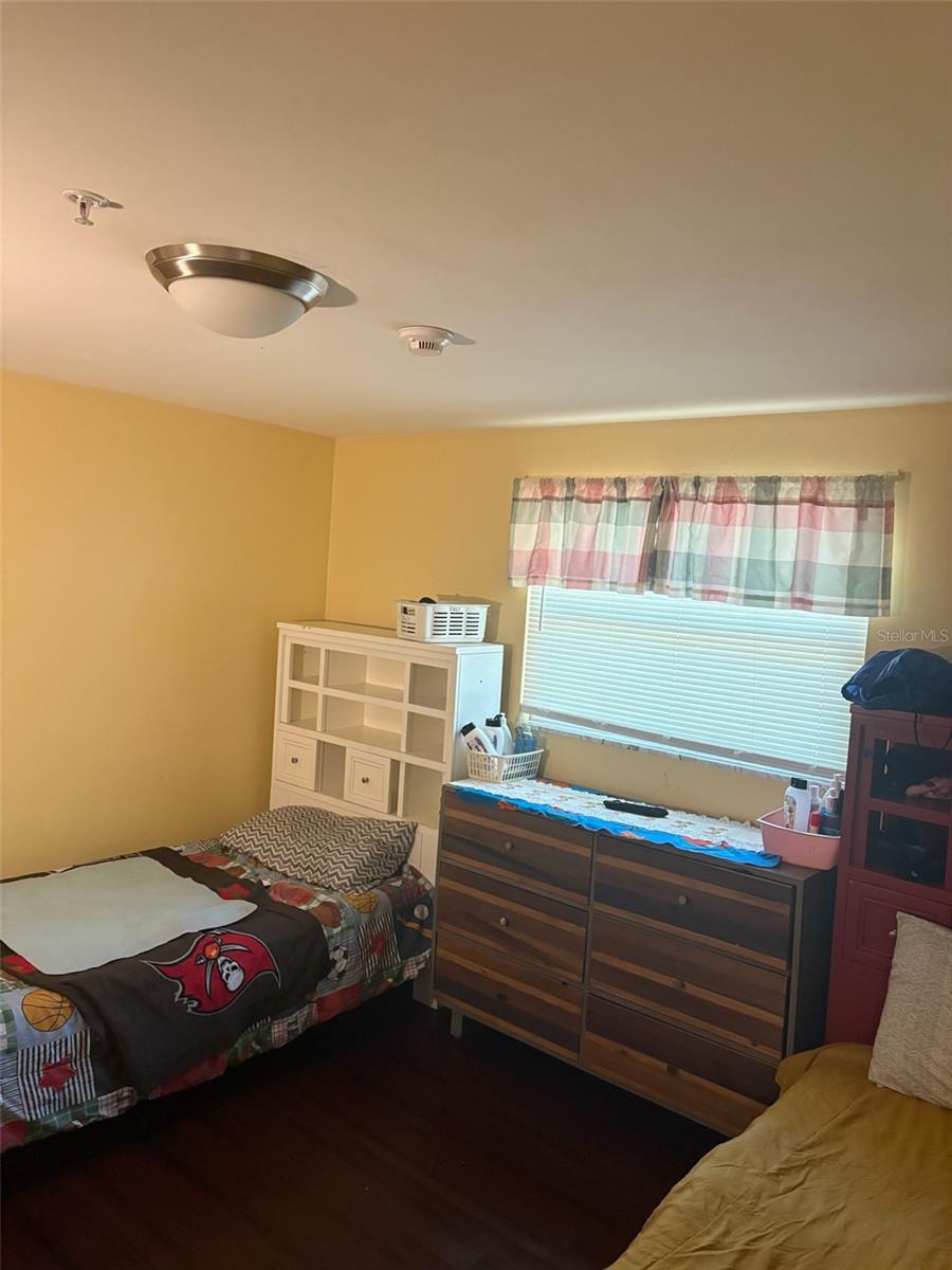 439 Martin Luther King Jr, Tarpon Springs, FL 34689