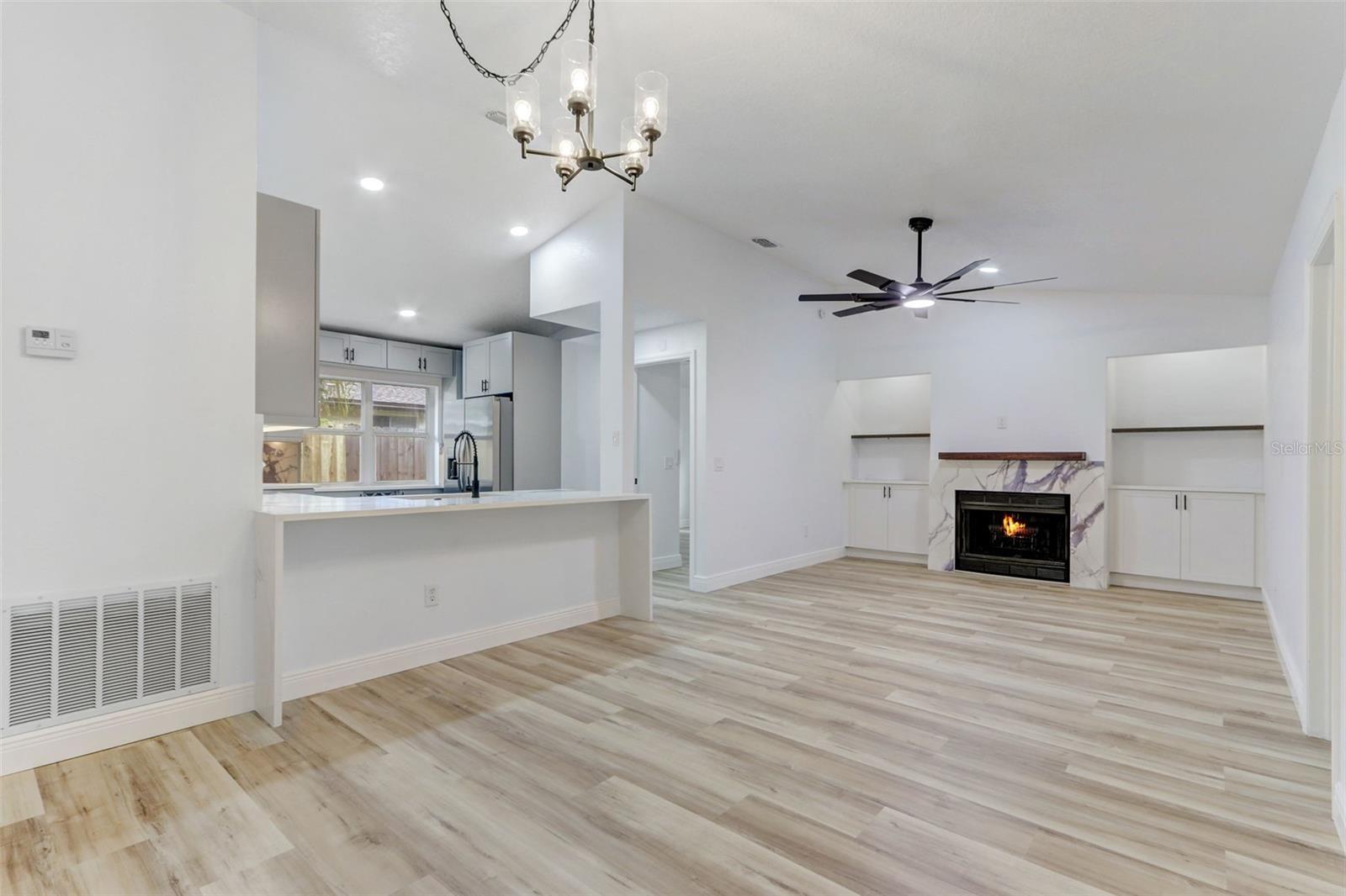 7711 Lakeside Woods, Orlando, FL 32810