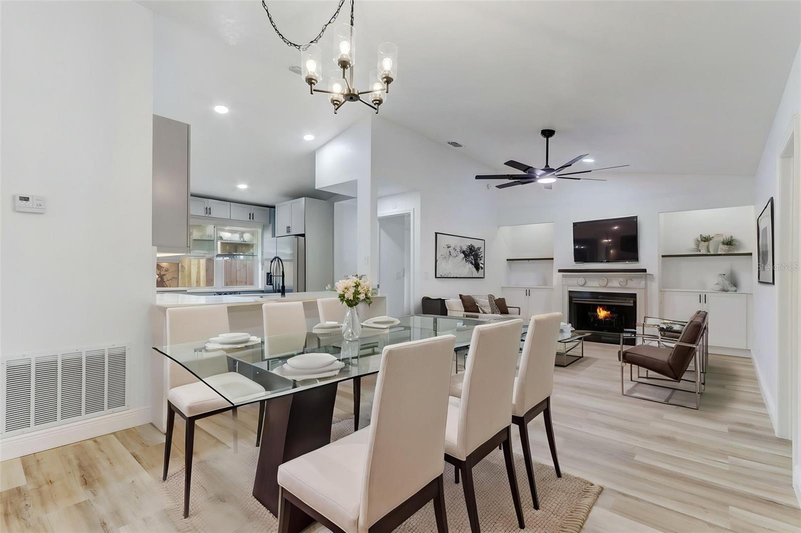7711 Lakeside Woods, Orlando, FL 32810