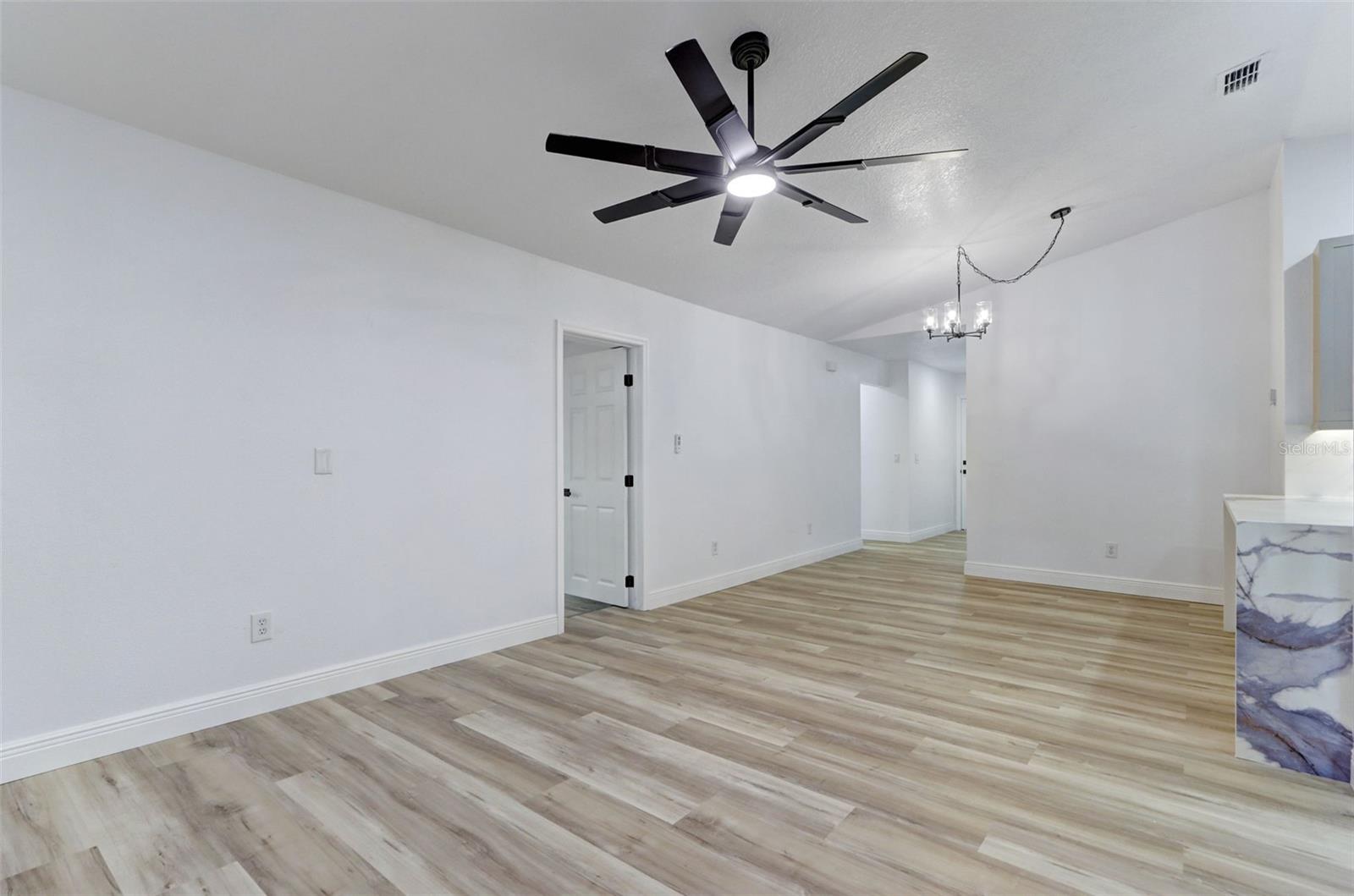 7711 Lakeside Woods, Orlando, FL 32810