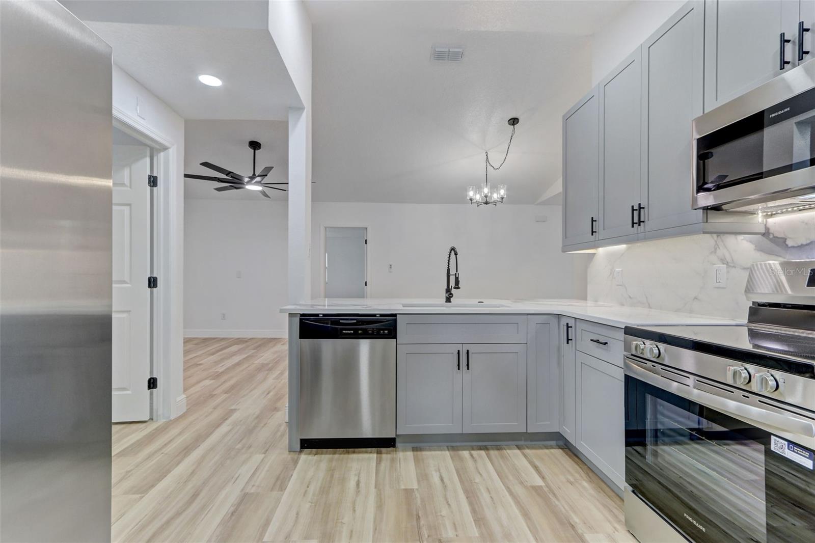 7711 Lakeside Woods, Orlando, FL 32810