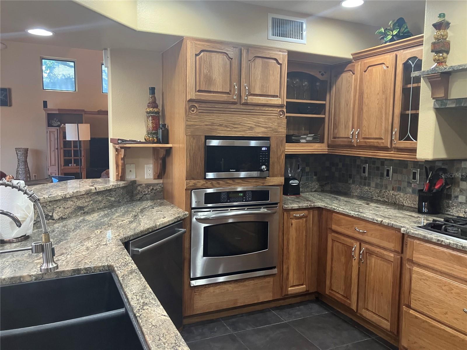 5361 Circle, Weeki Wachee, FL 34607